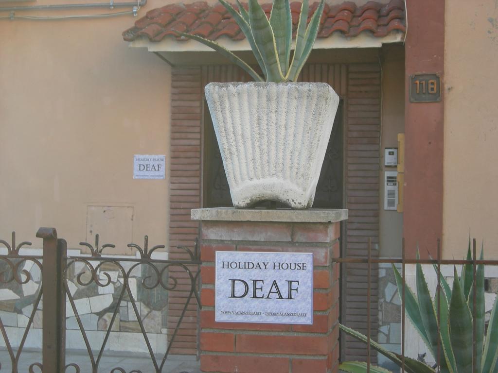 Vacanze Deaf Rome Extérieur photo
